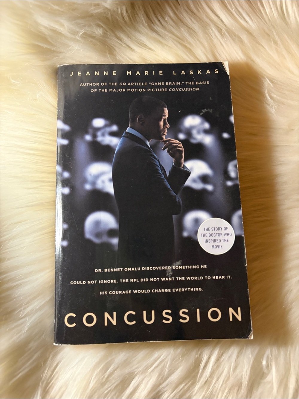 📚 3 for $15 📚 Concussion Paperback Book - Black Cover